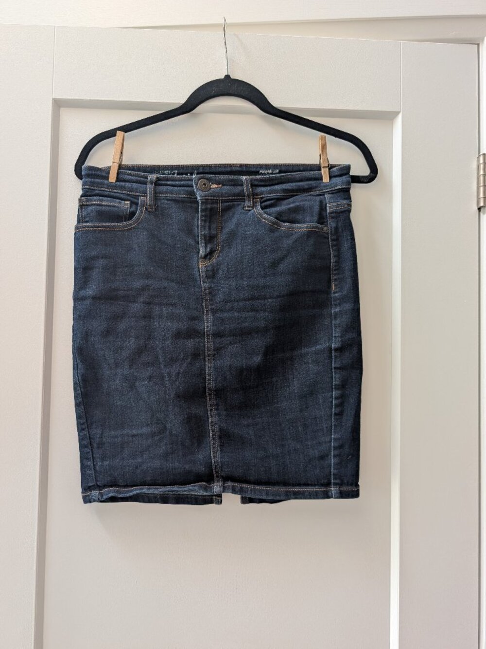 Insider Premium Dark Wash Denim Pencil Mini Skirt Size 6 Stretch Comfort
